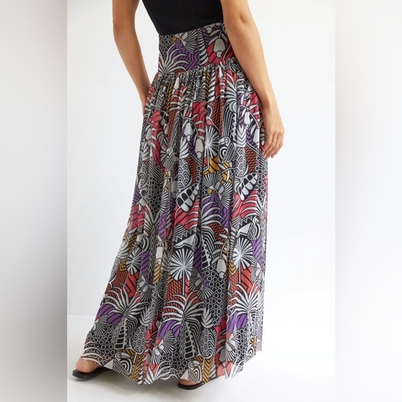Floral Black and Multicolor Maxi Skirt - Picture 4 of 4
